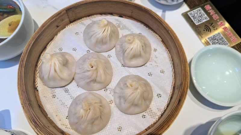 上海の裕興記で小籠包